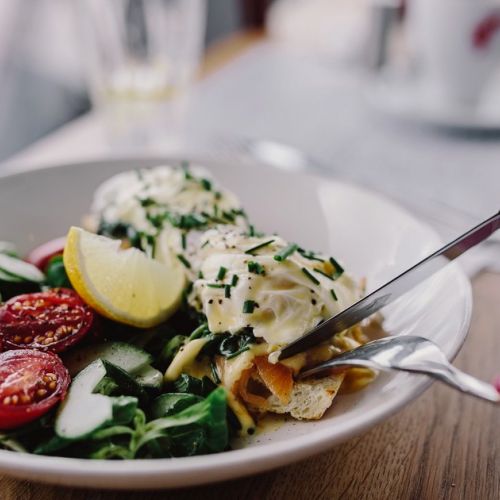 Dieta OMAD: ¿es bueno hacer solo una comida al día?