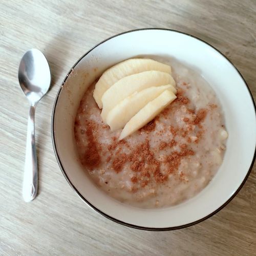 El porridge de manzana y canela: una receta vegana