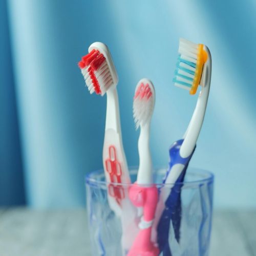 Higiene dental: 5 consejos para limpiar su cepillo de dientes