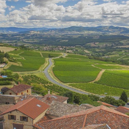 Oingt en el Beaujolais: un viaje a través del tiempo y la luz